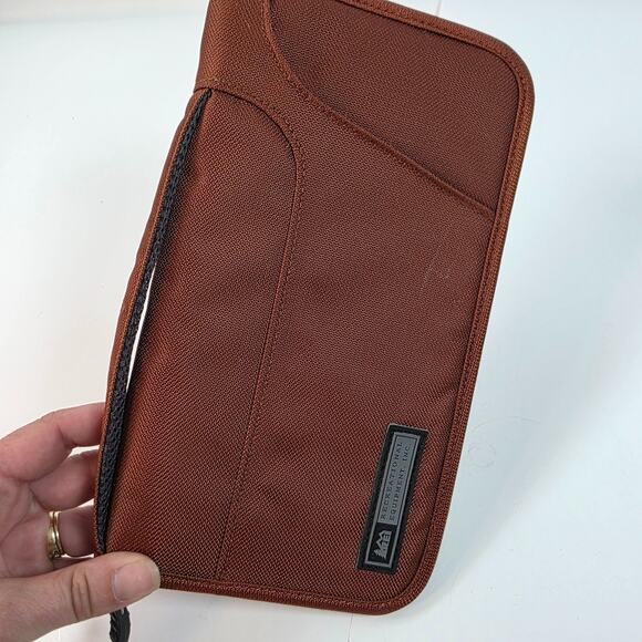 REI Handbags - REI Co-op Travel Document Organizer Cash passport Organizer Clutch Wallet Bag